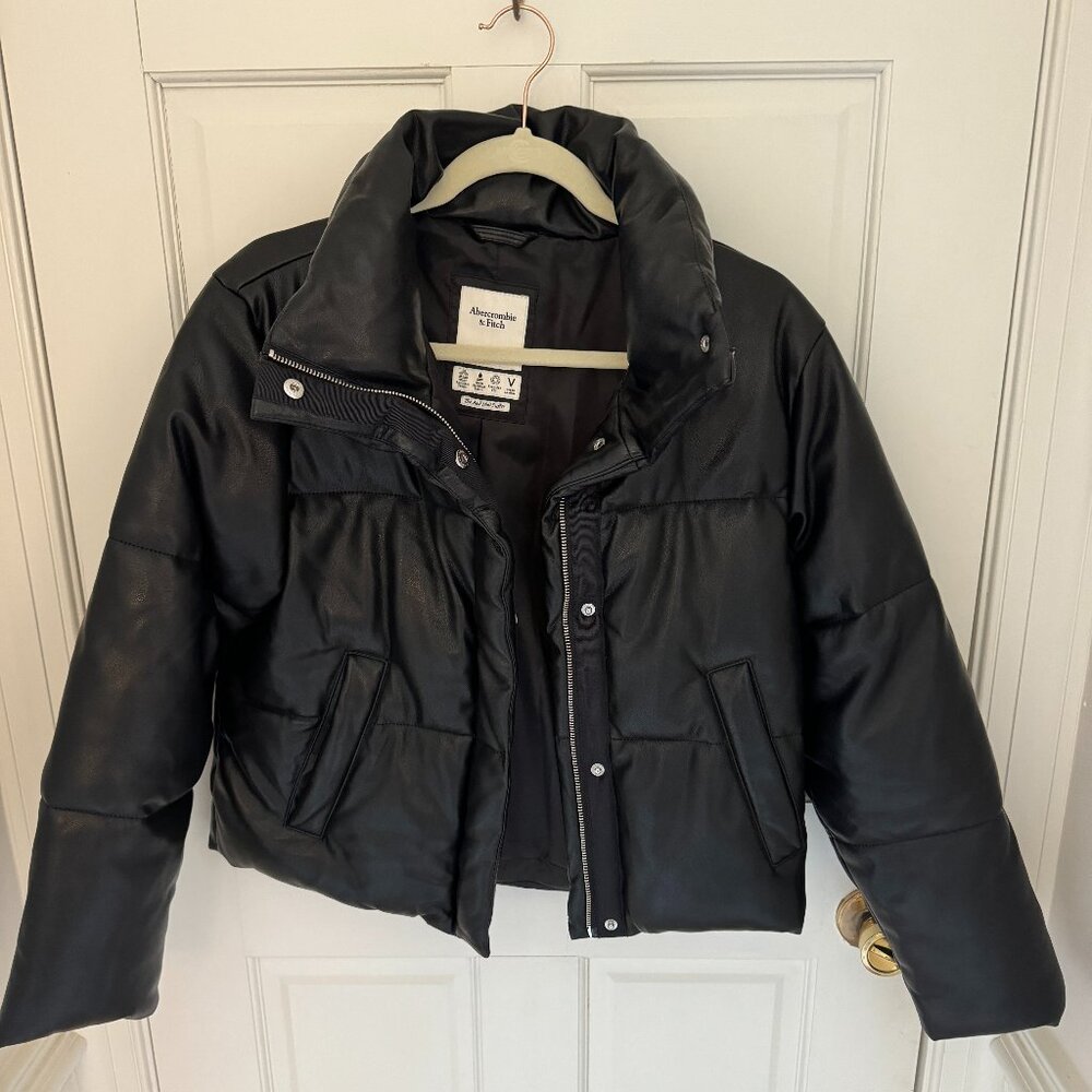 Abercrombie & Fitch Vegan Leather Mini Puffer (S)